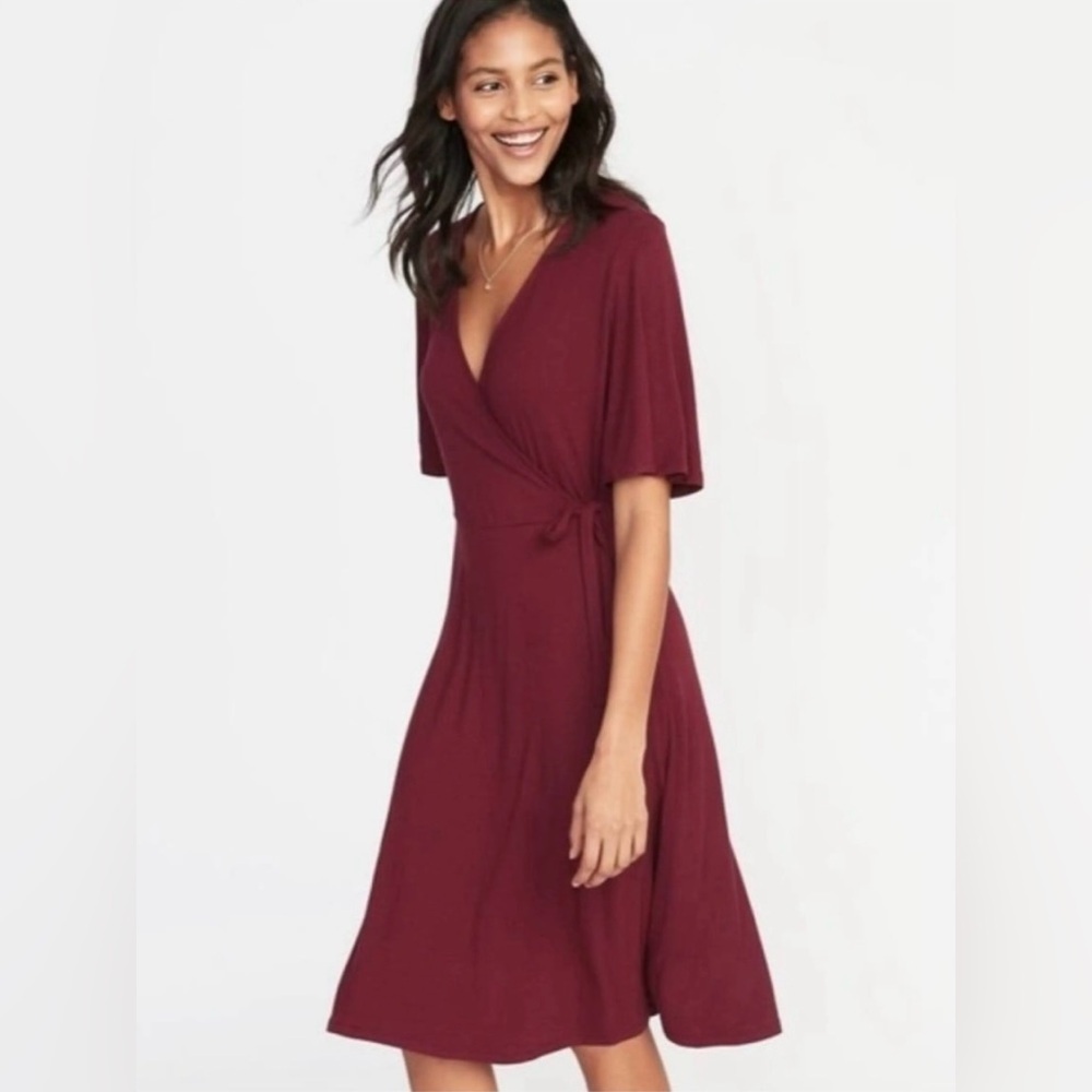 Old navy burgundy v neck tie waist dress